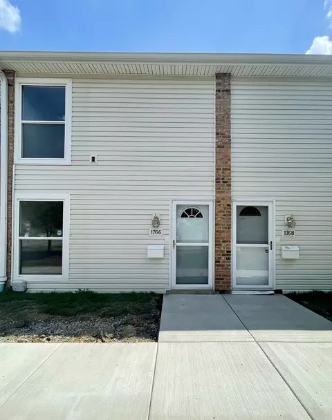 1766 Hassell Rd, Hoffman Estates, IL 60169 photo 2