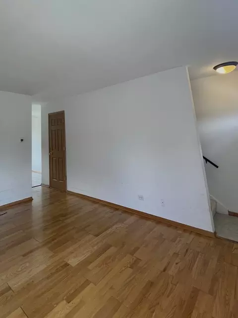 1766 Hassell Rd, Hoffman Estates, IL 60169 photo 4