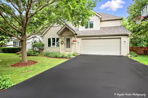 900 Summer Hill Ct, Antioch, IL 60002
