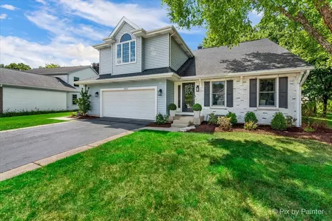 2012 N Yale Ave, Arlington Heights, IL 60004