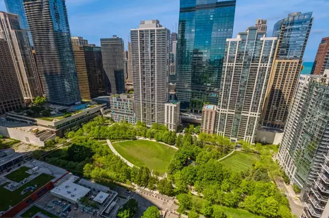 400 E Randolph St #3918, Chicago, IL 60601 photo 11