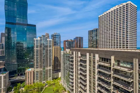 400 E Randolph St #3918, Chicago, IL 60601 photo 13