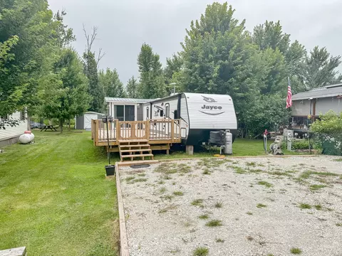 22103 Woodhaven, Sublette, IL 61367