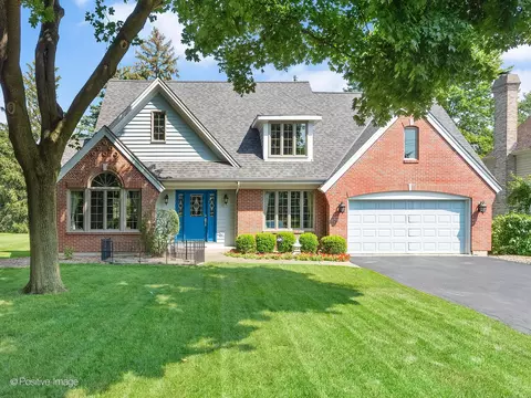 27 W220 Jewell Rd, Winfield, IL 60190