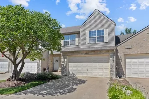 10883 Harry Dr #14, Huntley, IL 60142