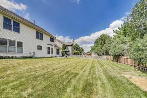Exterior - 1113 Deep Woods Dr, Elgin, IL 60120 photo 8 of 9