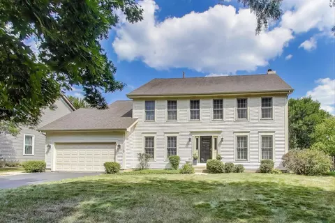 1113 Deep Woods Dr, Elgin, IL 60120
