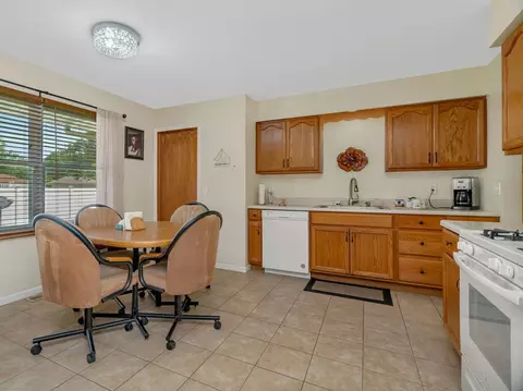 Kitchen - 330 E Janet Dr, Braidwood, IL 60408 photo 4 of 4