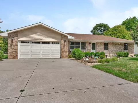 Exterior - 330 E Janet Dr, Braidwood, IL 60408 photo 3 of 7