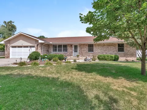 330 E Janet Dr, Braidwood, IL 60408