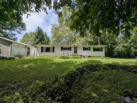 575 Meadow Ln, Dixon, IL 61021 photo 7