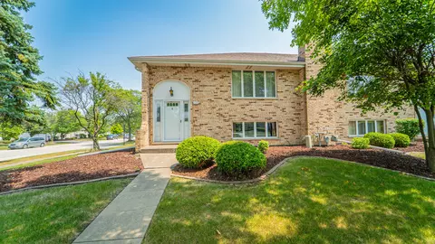 15305 S 73rd Ave #05, Orland Park, IL 60462