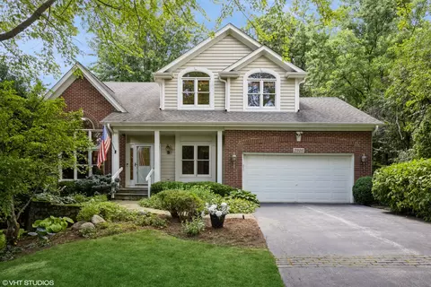 3926 Glendenning Rd, Downers Grove, IL 60515