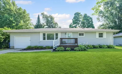 713 Madison St, Monticello, IL 61856