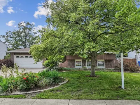 1516 Pembroke Ln, Wheaton, IL 60189