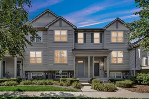 1086 Chadwick Dr, Grayslake, IL 60030