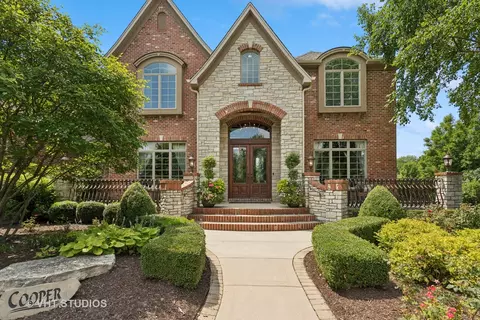 931 Lusted Ln, Batavia, IL 60510