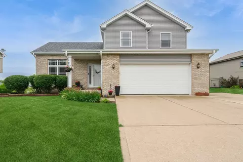 610 Sandburg Dr, Manteno, IL 60950