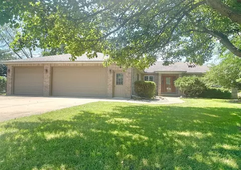 210 Mary Senica Ct, Lasalle, IL 61301