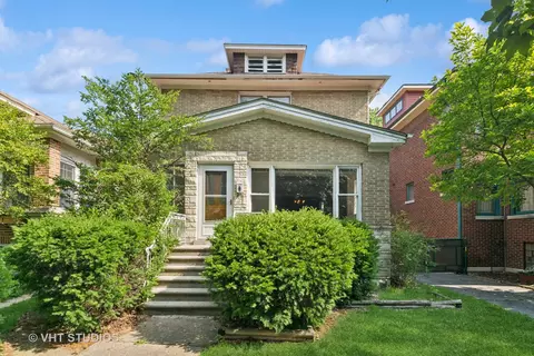 2946 W Wilson Ave, Chicago, IL 60625