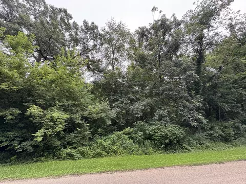 906 Monongahela Dr, Dixon, IL 61021