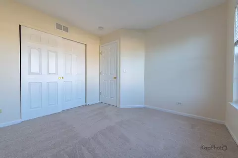 Bedroom - 756 Lambert Ln, Bartlett, IL 60103 photo 5 of 6