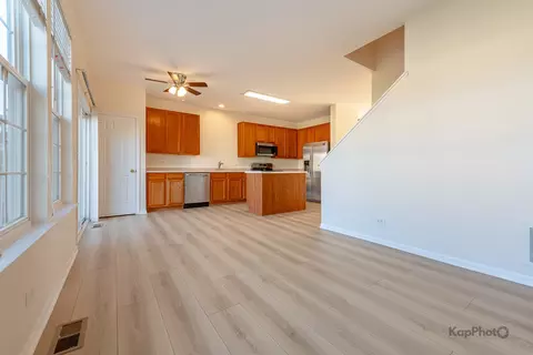 Living - 756 Lambert Ln, Bartlett, IL 60103 photo 4 of 6