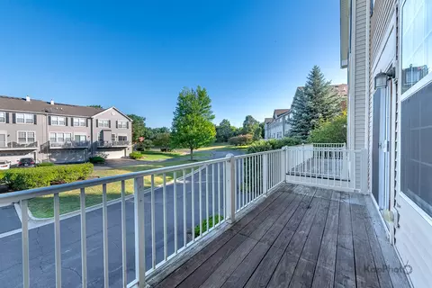 Exterior - 756 Lambert Ln, Bartlett, IL 60103 photo 2 of 3