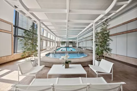 161 E Chicago Ave #29DE, Chicago, IL 60611 photo 29