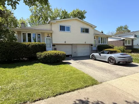 1702 N Drury Ln, Arlington Heights, IL 60005