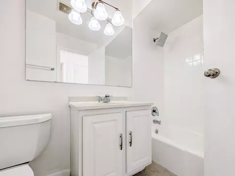 1130 W 18th St #2E, Broadview, IL 60155 photo 6