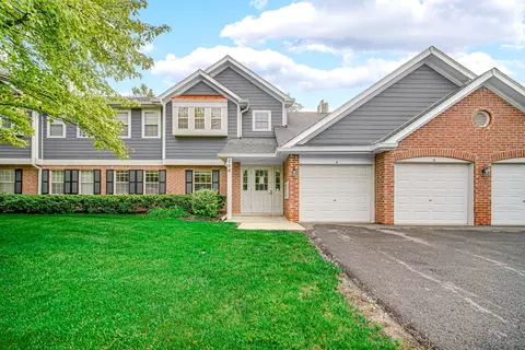 200 Columbia Ct #5, Schaumburg, IL 60193