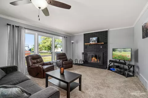 Living - 2802 N 3501st Rd, Seneca, IL 61360 photo 1 of 3