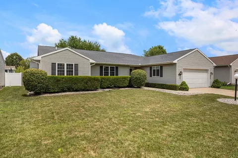 3210 Amy Dr, Champaign, IL 61822