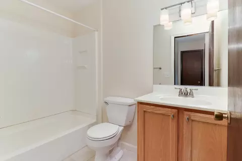 2516 E Washington St #A, Bloomington, IL 61704 photo 17