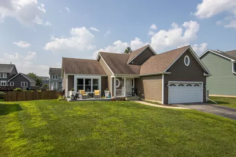 606 Holly Ct, North Aurora, IL 60542