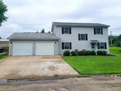 108 Hillside Dr, Polo, IL 61064