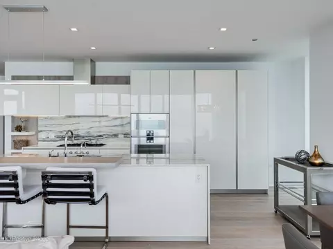 Kitchen - 363 E Wacker Dr #4208, Chicago, IL 60601 photo 2 of 4