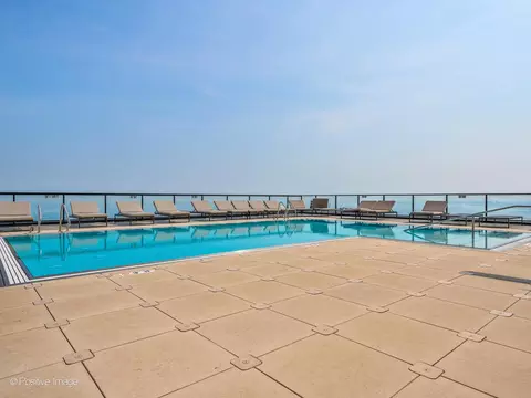 Exterior - 363 E Wacker Dr #4208, Chicago, IL 60601 photo 3 of 3