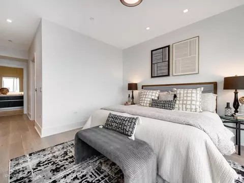 Bedroom - 363 E Wacker Dr #4208, Chicago, IL 60601 photo 2 of 4