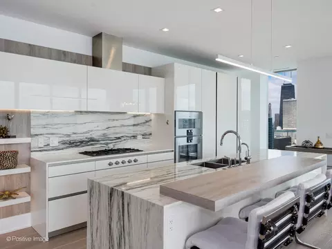 Kitchen - 363 E Wacker Dr #4208, Chicago, IL 60601 photo 1 of 4