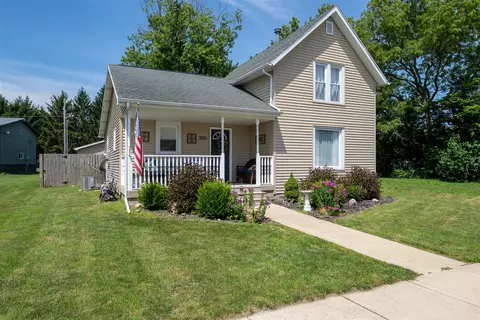 205 S Jefferson St, Flanagan, IL 61740