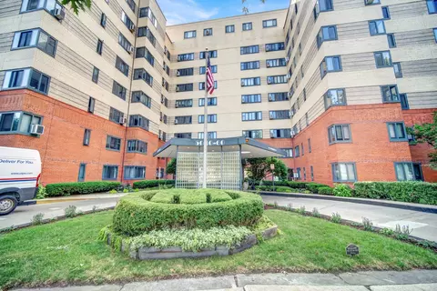 5056 N Marine Dr #7B, Chicago, IL 60640