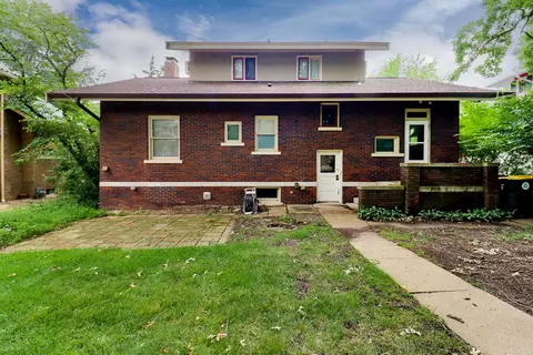 Exterior - 4 Clinton Pl, Normal, IL 61761 photo 6 of 11
