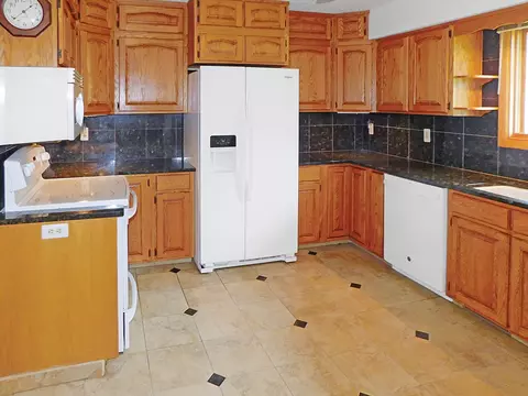 5874 Ada Dr, Roscoe, IL 61073 photo 21