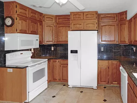 5874 Ada Dr, Roscoe, IL 61073 photo 20