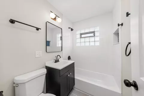 10338 S State St, Chicago, IL 60628 photo 14