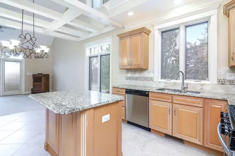 Kitchen - 1751 Rizzi Ln, Bartlett, IL 60103 photo 3 of 4