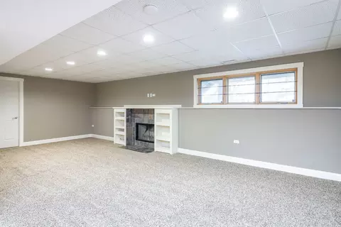 Living - 1751 Rizzi Ln, Bartlett, IL 60103 photo 3 of 3