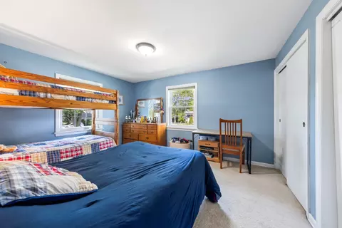 Bedroom - 2430 Covert Rd, Glenview, IL 60025 photo 2 of 3